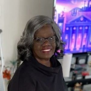 Meet your Posher, Sharon